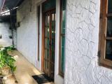 Rooms & House in Nuwara Eliya Town.